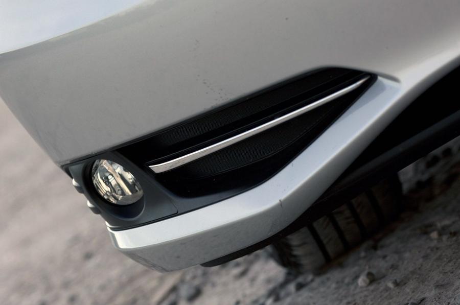 Детали экстерьера Acura ILX Hybrid (DE) 2012 года  (фото 25 из 60)